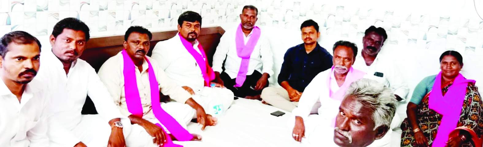 మాట్లాడుతున్న అలిగిరి రవి మాదిగ