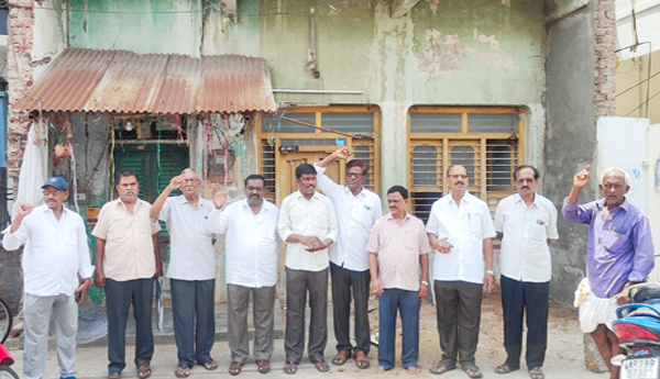 No-Liquor-Shop-at-the-Market-Traders-CPM-Public-Protest