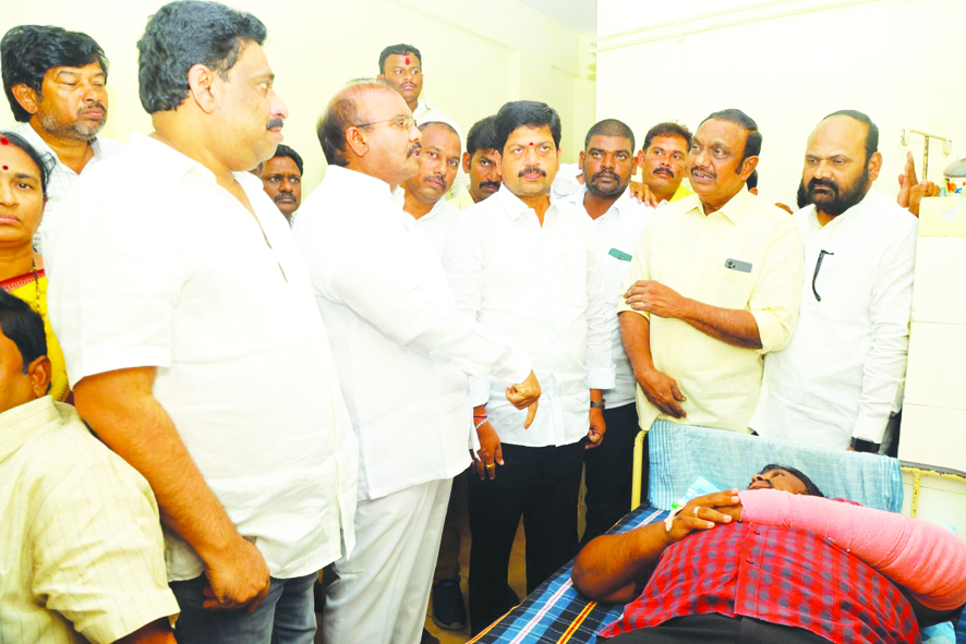 బాధితులపై కేసులు దుర్మార్గం: టిడిపి