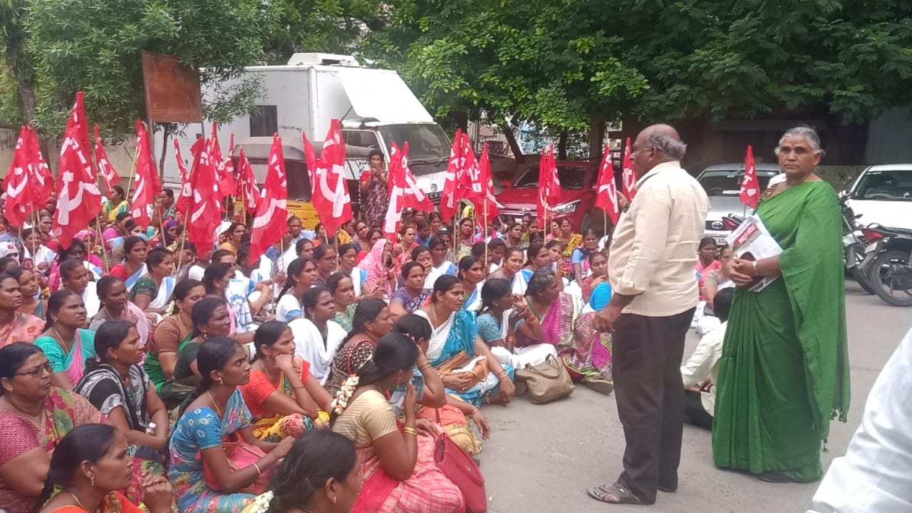 నిర్బంధాలను అధిగమించి