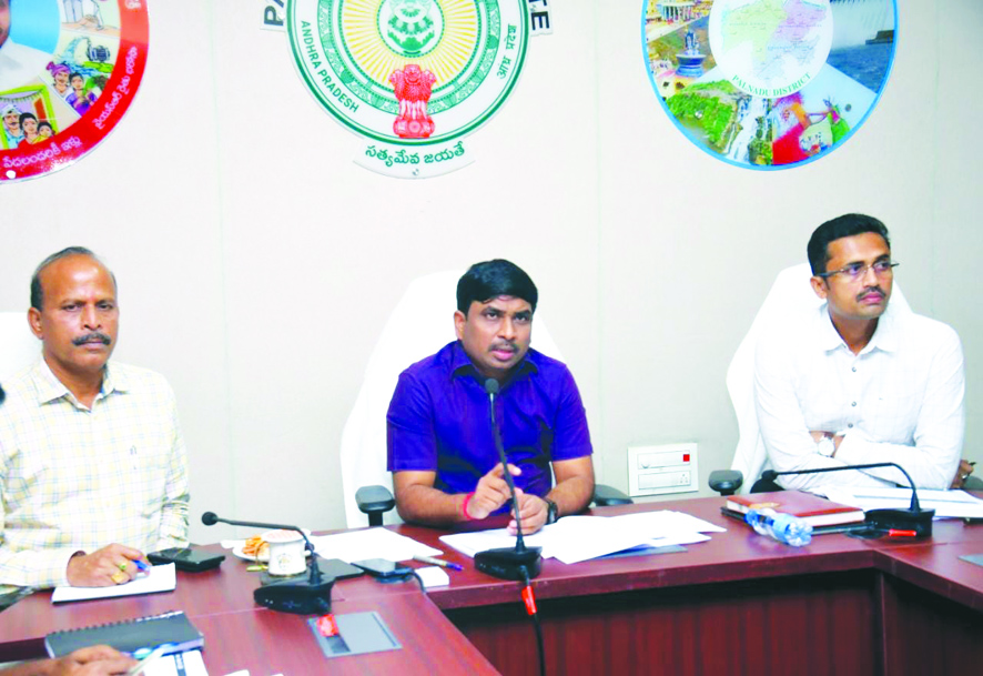 నిర్దిష్ట కాల పరిమితిలోగా అభివృద్ధి పనులు పూర్తి