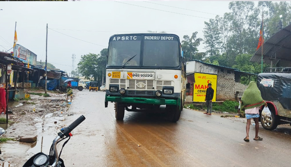 paderu-rtc-bus-cant-move
