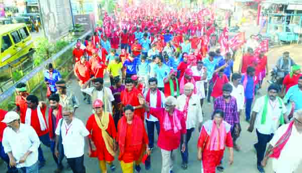కలిసికట్టుగా ఉందాం.. ప్రభుత్వ మెడలు వంచుదాం