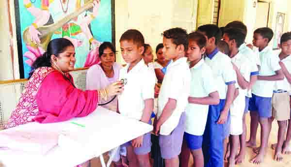 గురుకుల పాఠశాలలో వైద్య శిబిరం