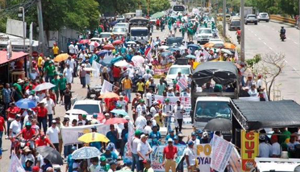 పెట్రో ప్రతిపాదించిన పెన్షన్‌ బిల్లుకు మద్దతిస్తున్న కొలంబియన్లు