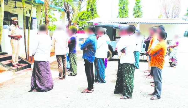 పాత నేరస్తులు సత్ప్రవర్తనతో మెలగాలి: ఎస్‌పి