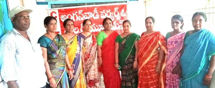 ప్రమోషన్లలో రాజకీయ జోక్యాన్ని నివారించాలి