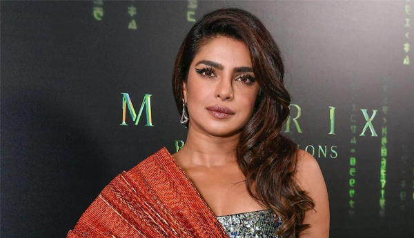 అమెరికా టెలివిజన్‌, రేడియో ఆర్టిస్ట్‌ల సమ్మెకు ప్రియాంకచోప్రా మద్దతు