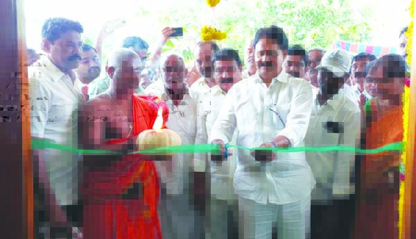 పేదల ఆరోగ్యమే ప్రభుత్వ థ్యేయం: మోపిదేవి