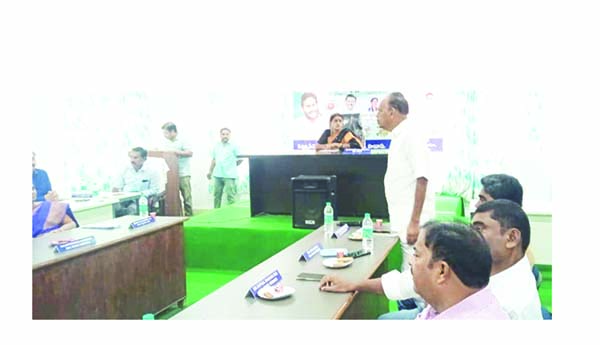 విద్యుత్‌ దీపాలు వెలిగించరా?