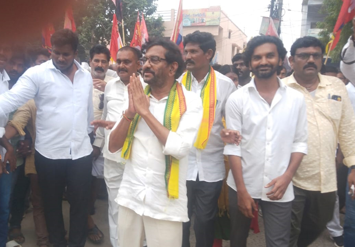 'కాకాణి' రూ. 3 వేల కోట్లు దోచుకున్నారు : సోమిరెడ్డి