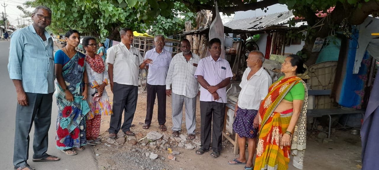 అప్పుడు మాటిచ్చి.. ఇప్పుడు వెళ్లగొడుతున్నారు..