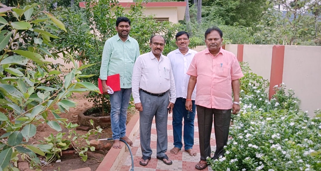ఉపాధ్యాయులకు అభినందనలు