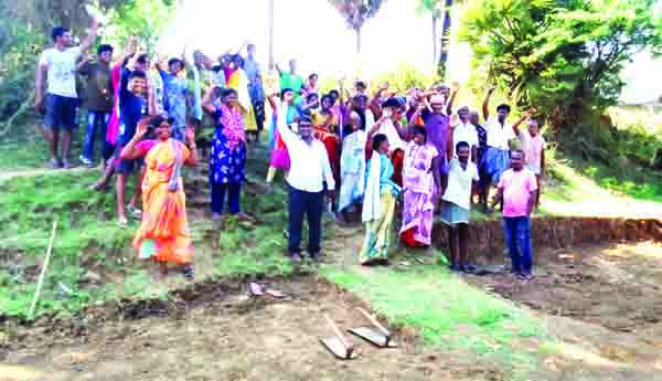 ఉపాధి కూలీల బకాయిలు చెల్లించాలి
