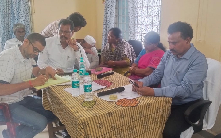 దుకాణాలు బహిరంగ వేలం