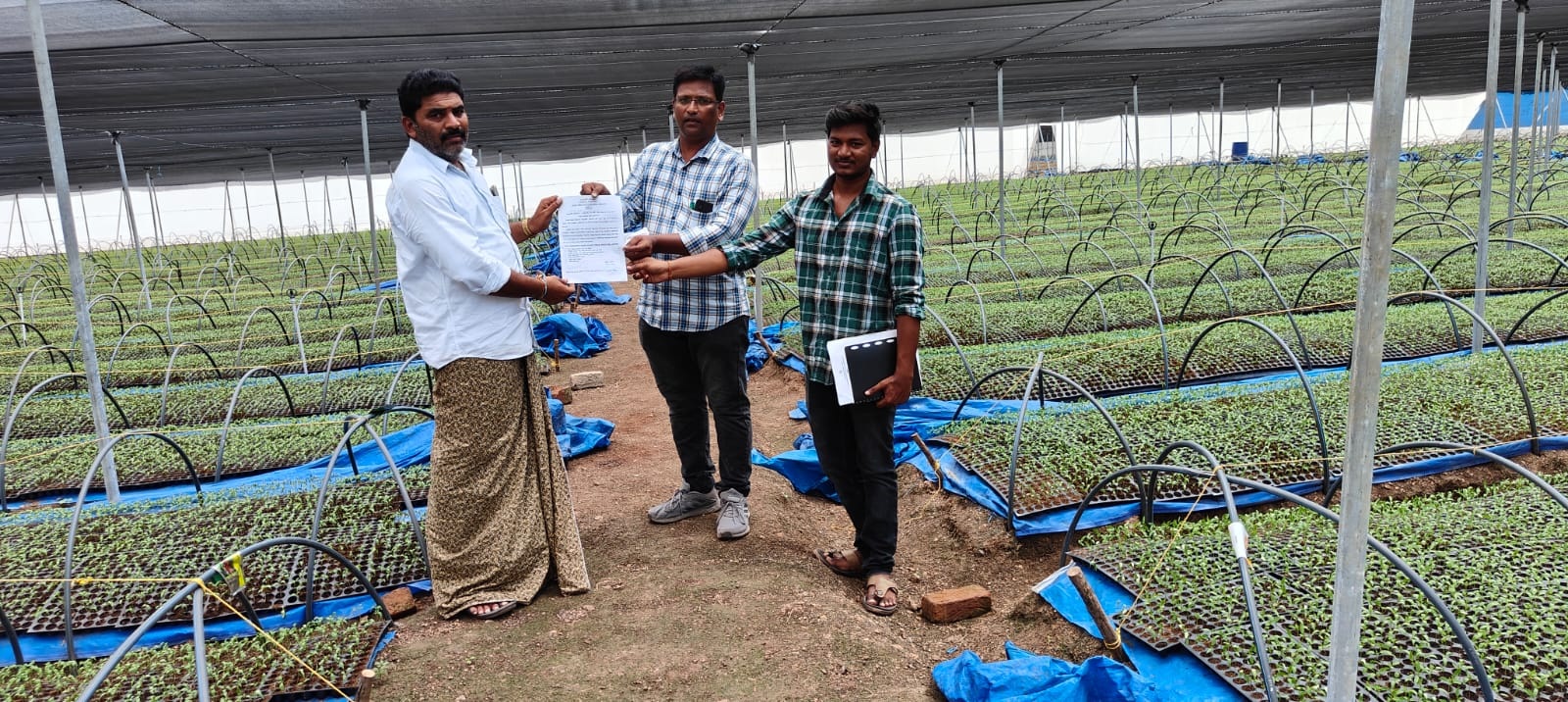 నిబంధనలు పాటించని నర్సరీలకు నోటీసులు