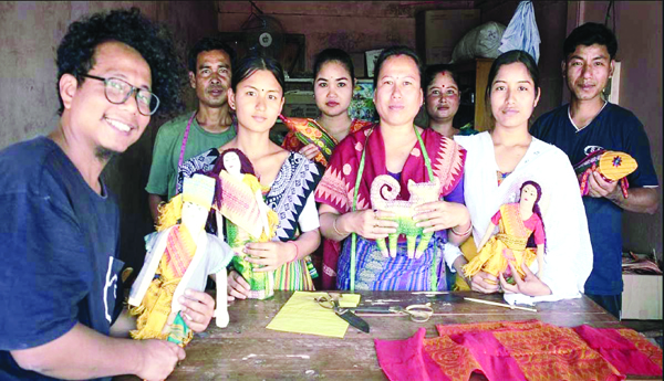 Telling-history-in-childrens-toys