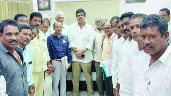 జ్యూట్‌ కార్మికులకు పరిహారం చెల్లించాలి