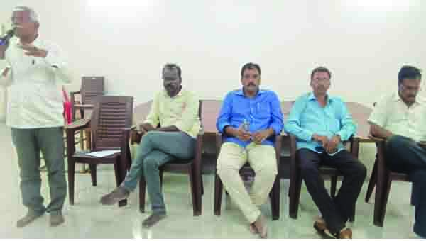 'క్విట్‌ మోడీ-సేవ్‌ వైజాగ్‌ స్టీల్‌'ను జయప్రదంచేయాలి