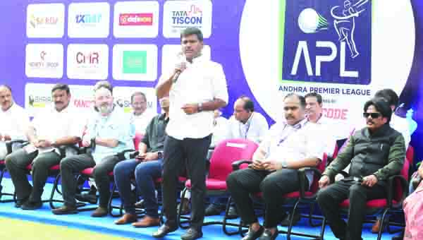 వైభవంగా ఎపిఎల్‌-2 ప్రారంభం