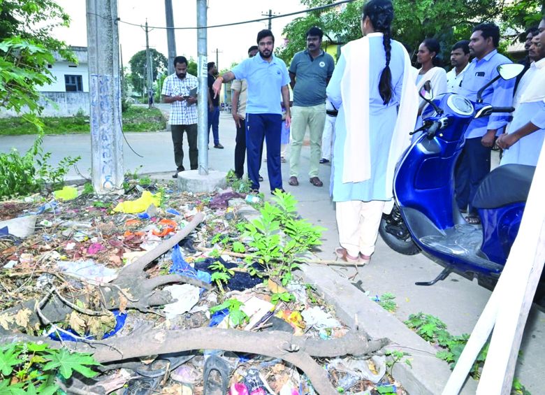 పారిశుధ్య సమస్యలపై ప్రత్యేక దష్టి