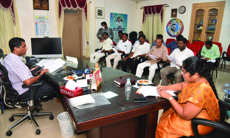 రాతపూర్వకంగా అభ్యంతరాలు తెలపాలి