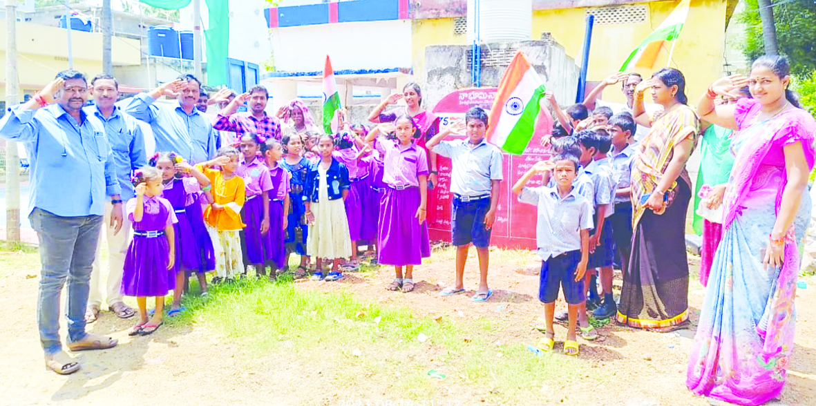 అమరవీరులను స్మరించుకోవాలి : కలెక్టర్‌ ప్రశాంతి