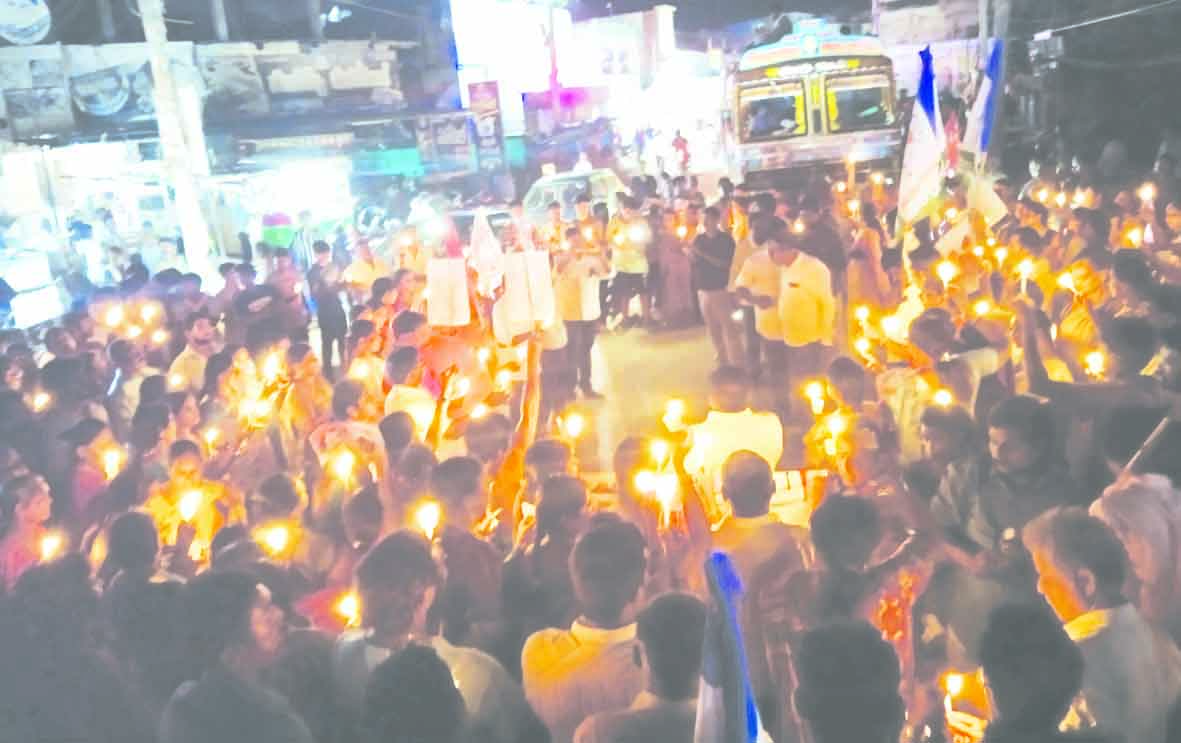 భార్యను చంపిన రాంబాబును బహిరంగంగా ఉరి తీయాలి