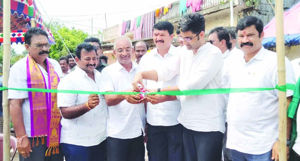 గ్రామీణ ప్రాంతాల అభివృద్ధే లక్ష్యం : మంతెన