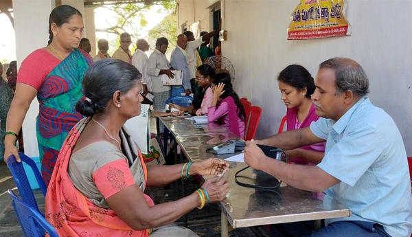 వాడరేవులో వైద్యశిభిరానికి విశేష స్పందన