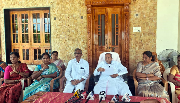  మహిళా సంక్షేమానికి వైసిపి ప్రభుత్వం కట్టుబడి ఉంది : ఎమ్మెల్యే చెన్నకేశవరెడ్డి