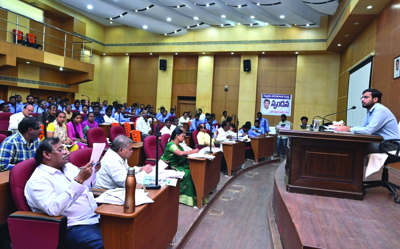 అర్హులందరినీ గుర్తించి ఓటర్లుగా నమోదు