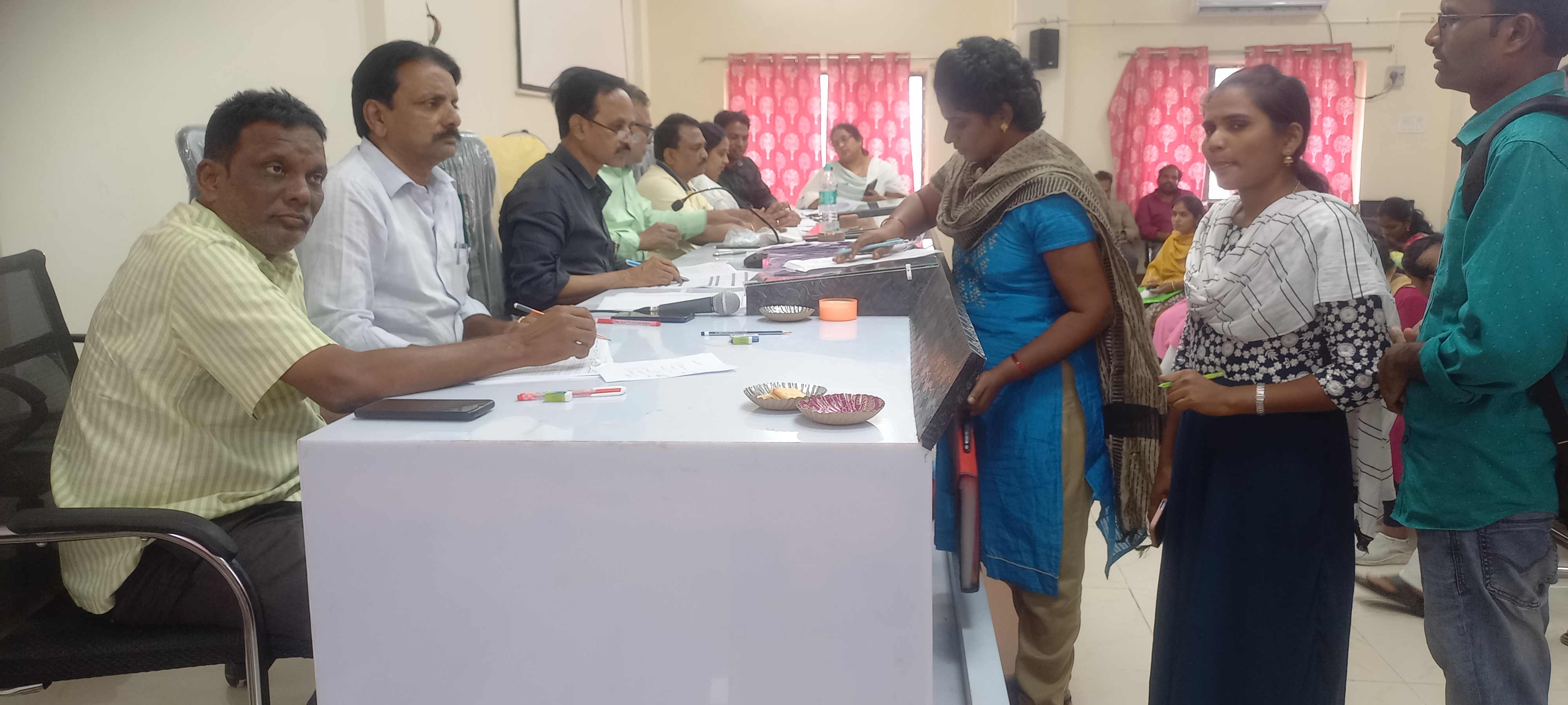 ష్‌..గప్‌చిప్‌!