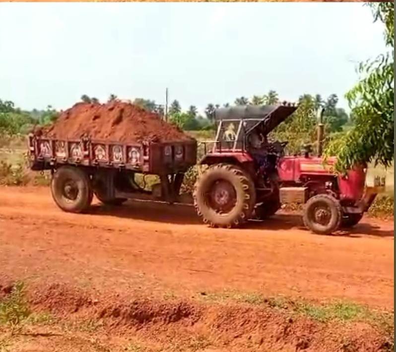 కంకర అక్రమ రవాణా