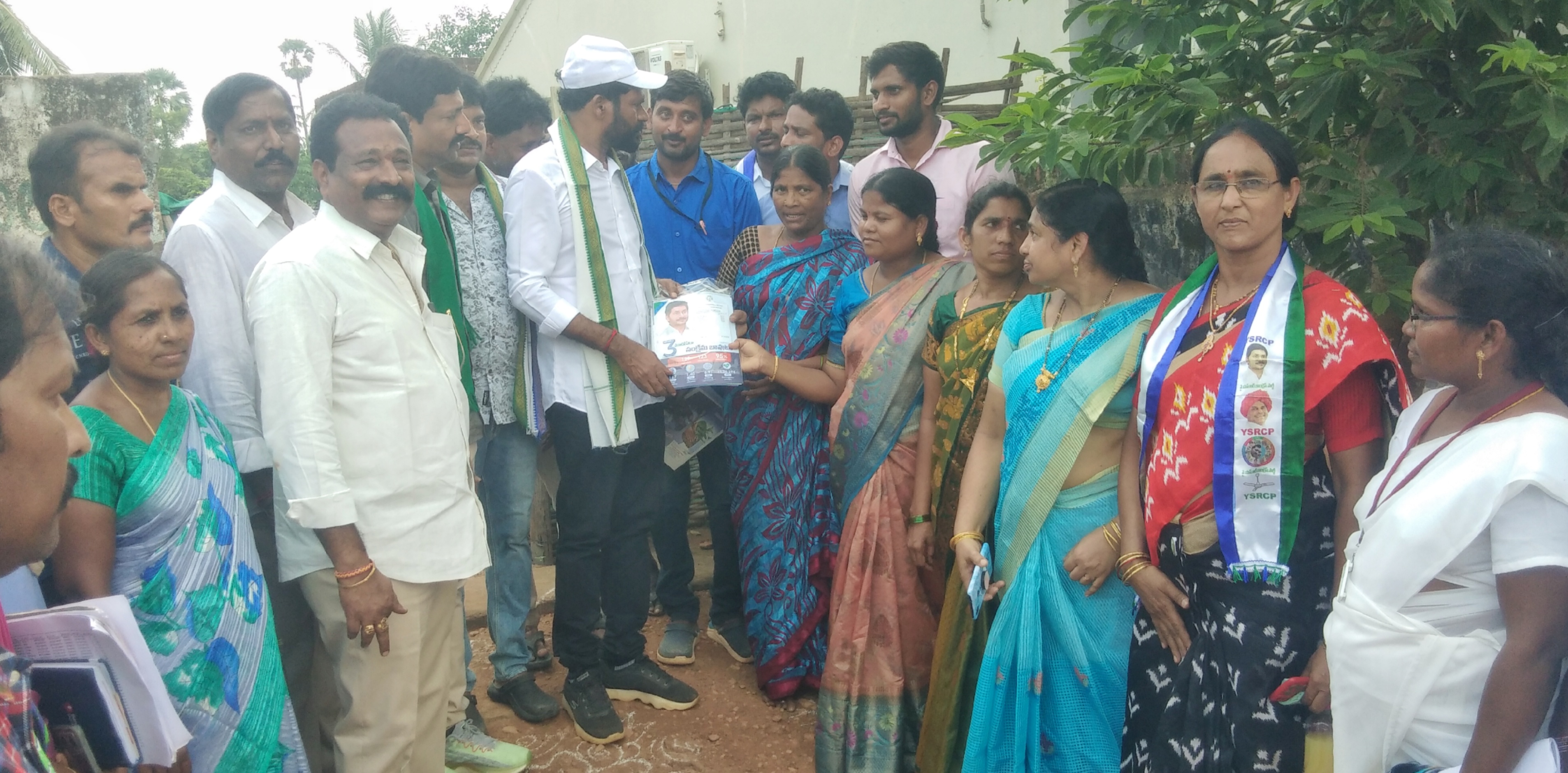 అర్హులందరికీ సంక్షేమ పథకాలు : ఎంఎల్‌ఎ బాలరాజు