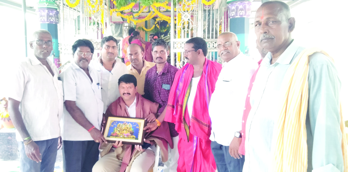 కోమటిగుంటలో అఖండ అన్న సమారాధన