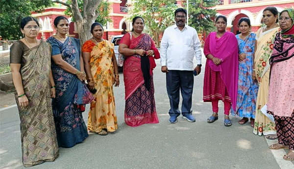 ఉద్యోగ భద్రత, కనీస వేతనం అమలు చేయాలని జెసికి ఆర్పీలు వినతి