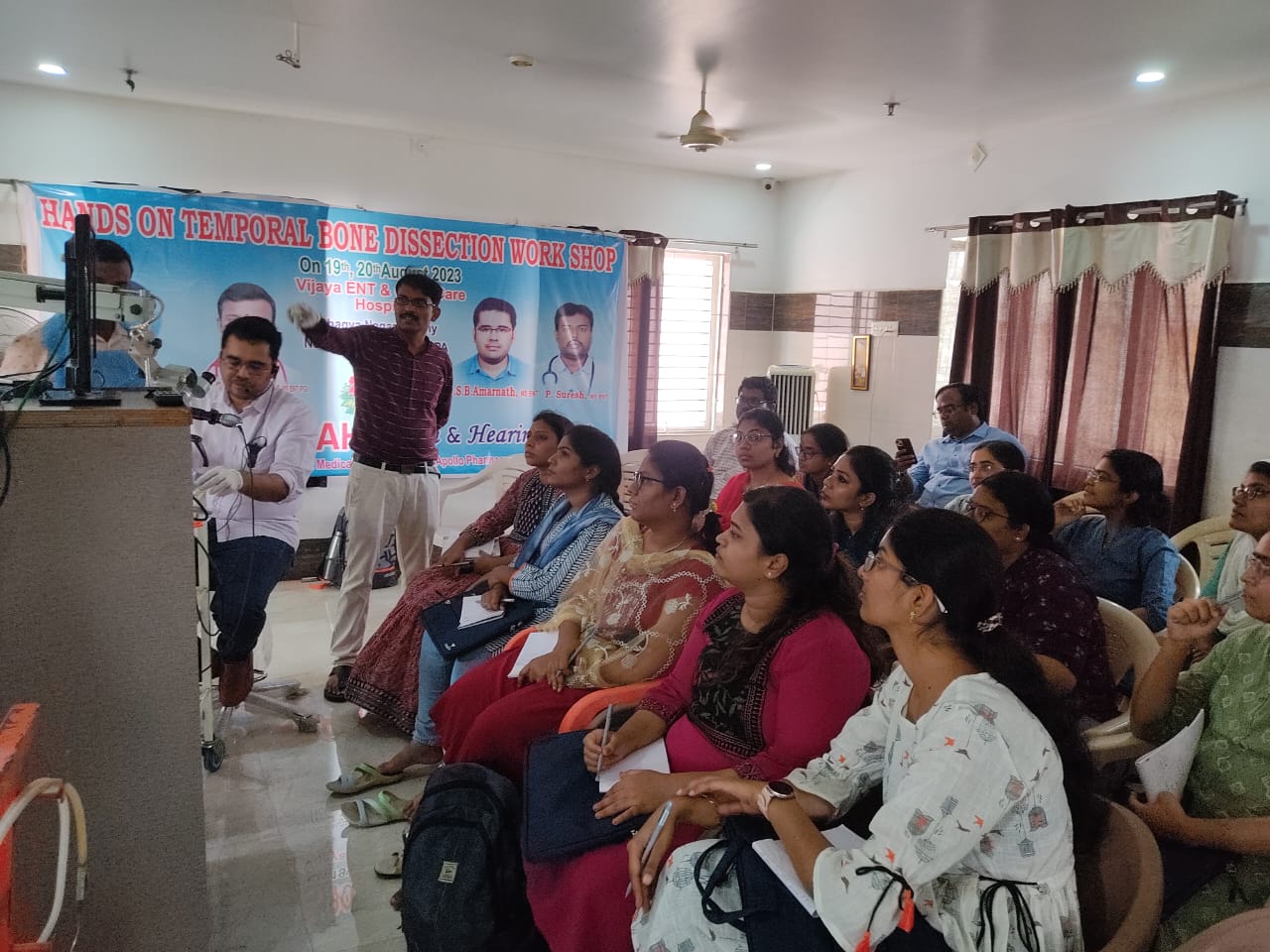 చెవి శస్త్రచికిత్సపై జూనియర్‌ డాక్టర్లకు శిక్షణ