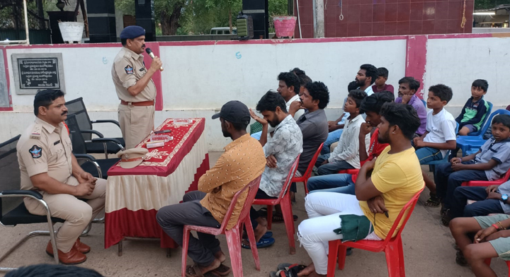 సత్‌ప్రవర్తన కలిగి ఉండాలి : డిఎస్‌పి