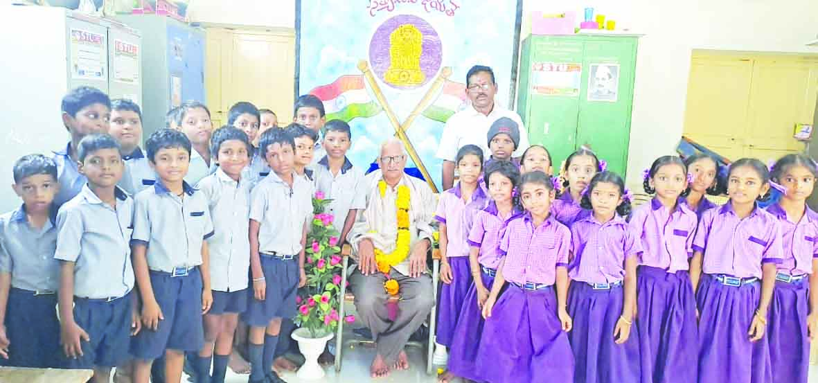 ఘనంగా జాతీయ వృద్ధుల దినోత్సవం