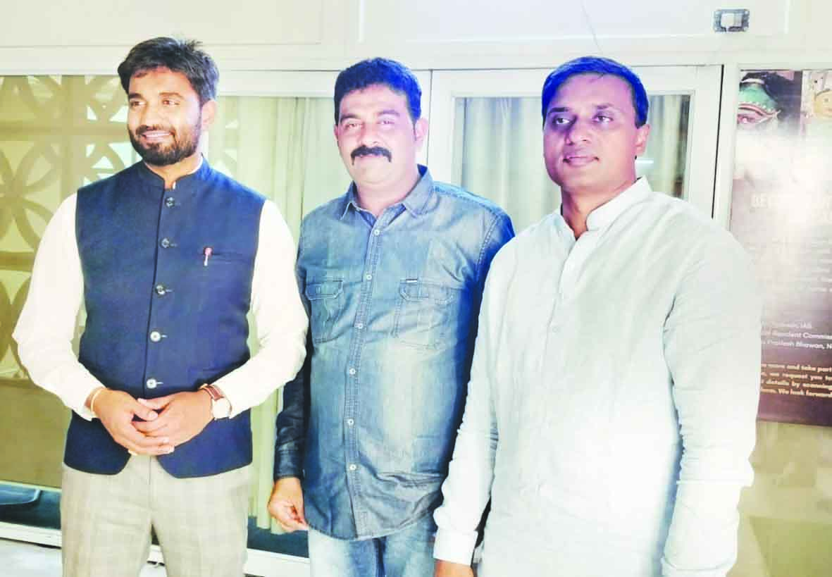 మిథున్‌రెడ్డిని కలిసిన పరమేశ్వరరావు
