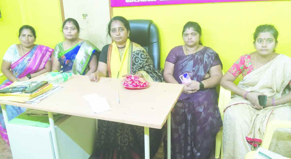 సంధ్యారాణి కుటుంబానికి న్యాయం చేయాలి