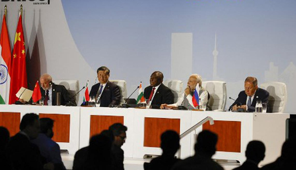 brics-to-admit-six-new-members