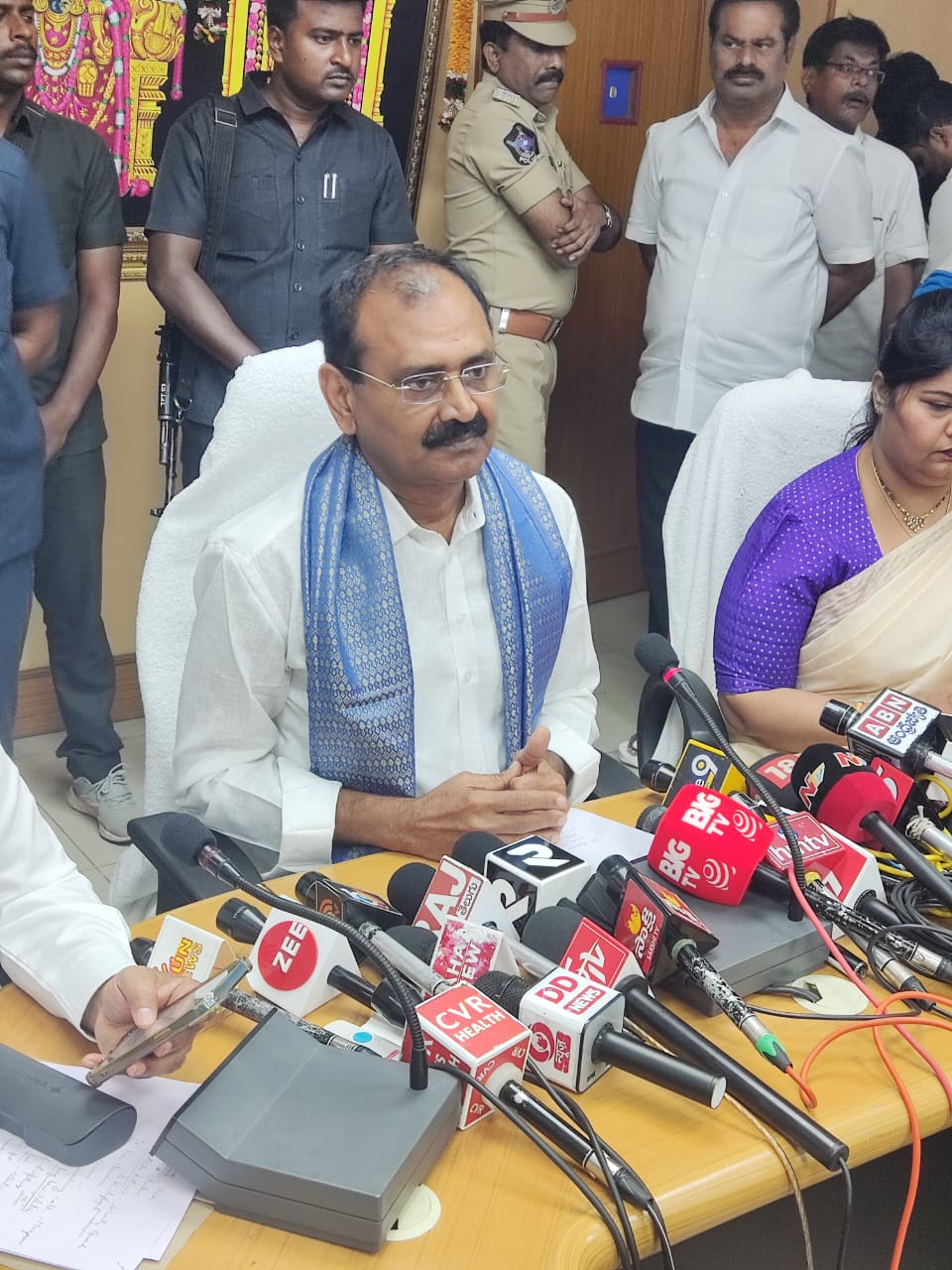 ఛైర్మన్‌ భూమన కరుణాకర్‌రెడ్డి