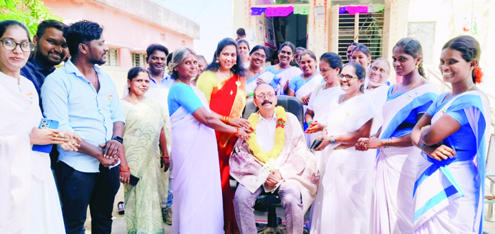 వైద్యాధికారికి శ్రీనివాసరావుకు సన్మానం