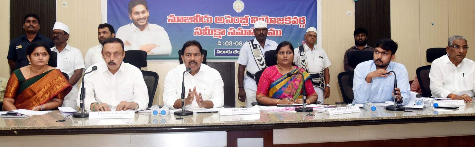 అర్హులందరికీ పథకాలు చేరాలి