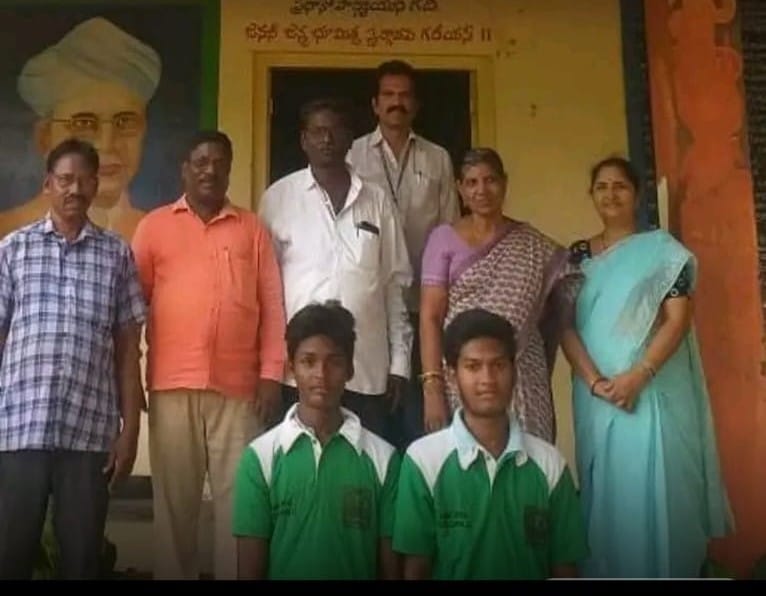 రాష్ట్రస్థాయి ఫెన్సింగ్‌ పోటీలకు ఎంపికైన గొల్లపల్లి విద్యార్థులు