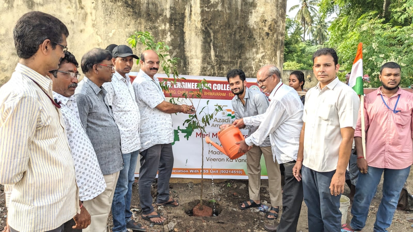 పర్యావరణ పరిరక్షణకు కృషి చేయాలి