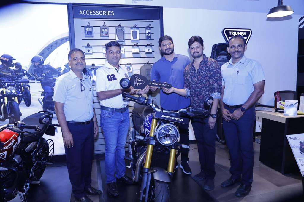 ట్రయంఫ్‌ స్పీడ్‌ 400 బైక్‌ డెలివరీలు ప్రారంభం