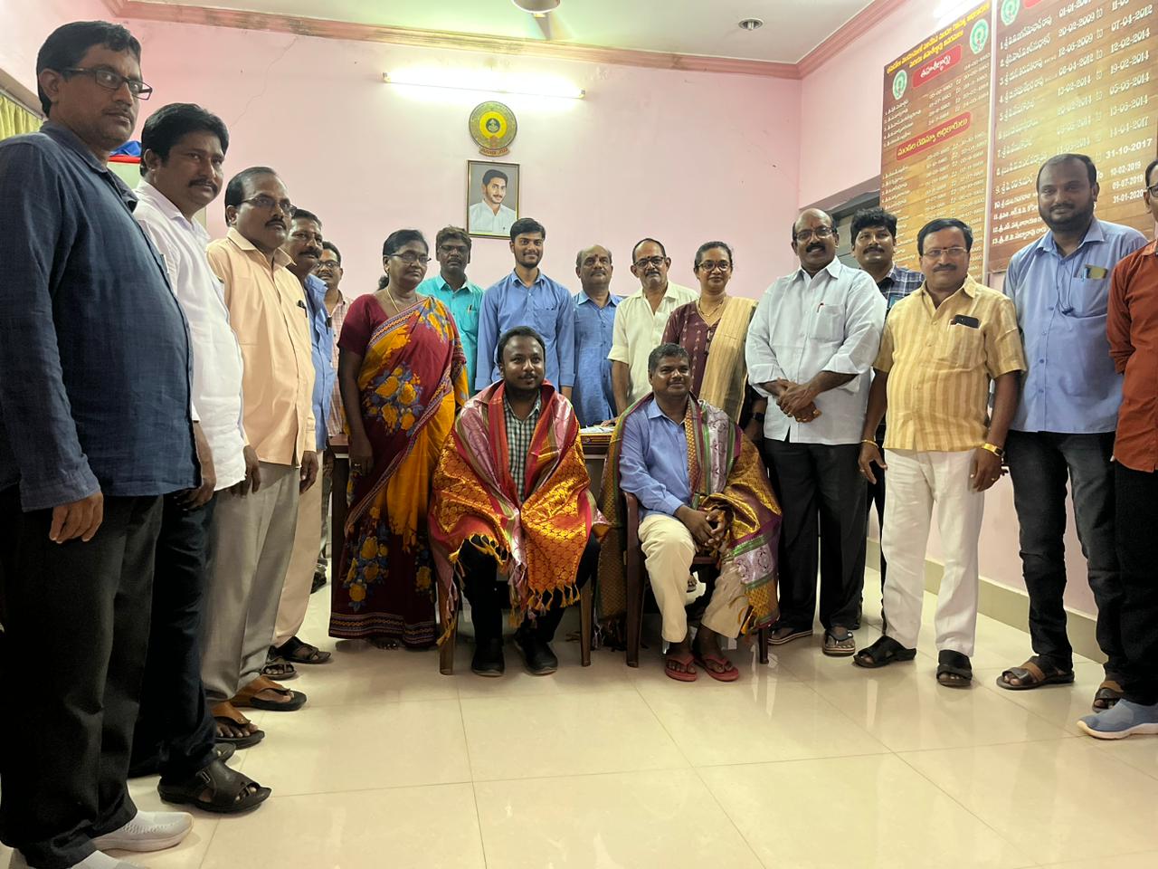 ఉత్తమ సేవలకు ప్రశంసా పత్రాలు అందజేత